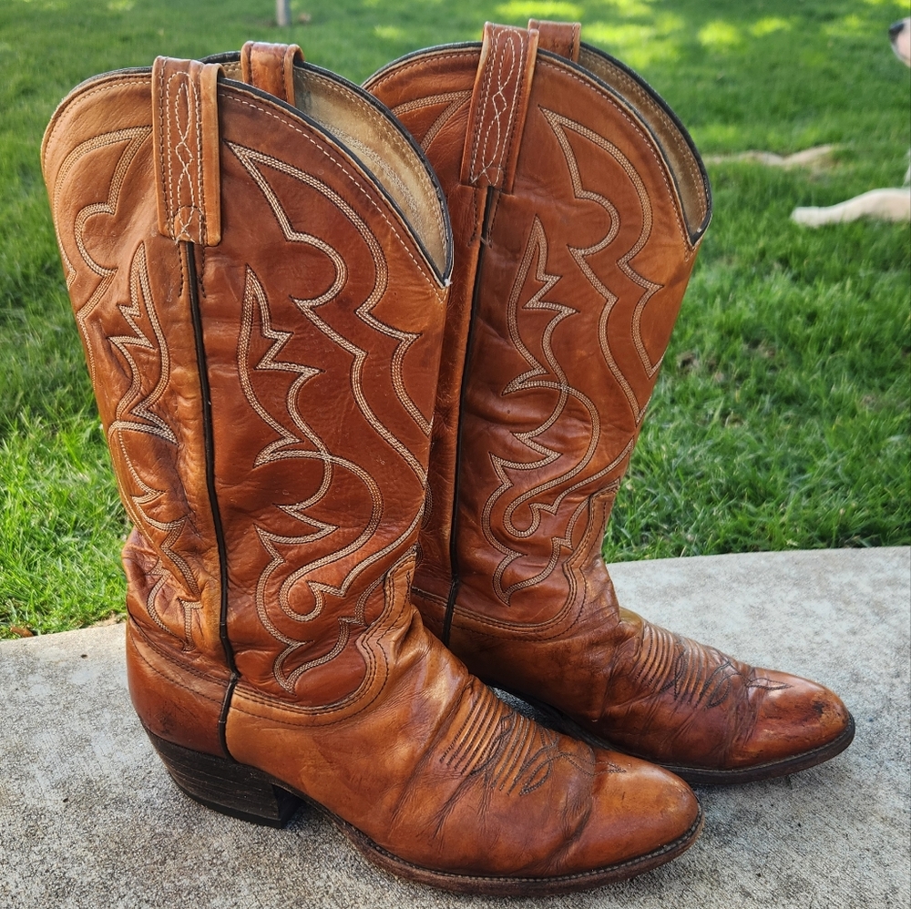 Vintage 1982โ Dan Post Embroidered Cowboy/girl Boots Cognac, Size 10D